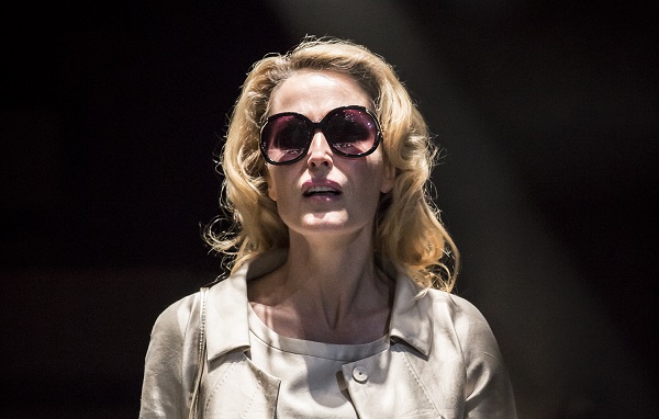 Gillian Anderson wearing glasses starring in the production of A Streetcar Named Desire